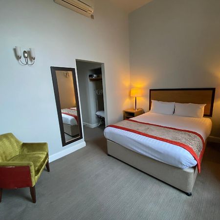 The Riverside House Hotel Mildenhall Εξωτερικό φωτογραφία