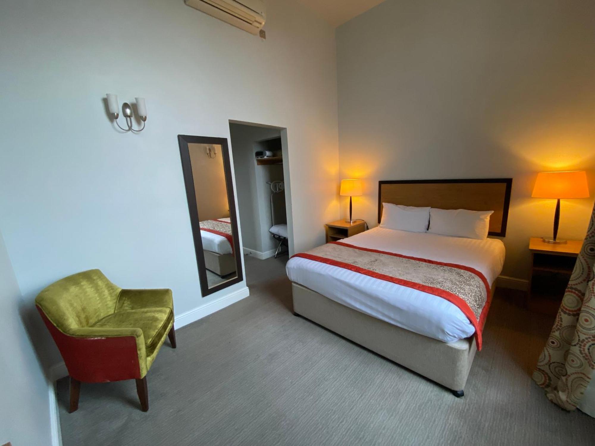 The Riverside House Hotel Mildenhall Εξωτερικό φωτογραφία