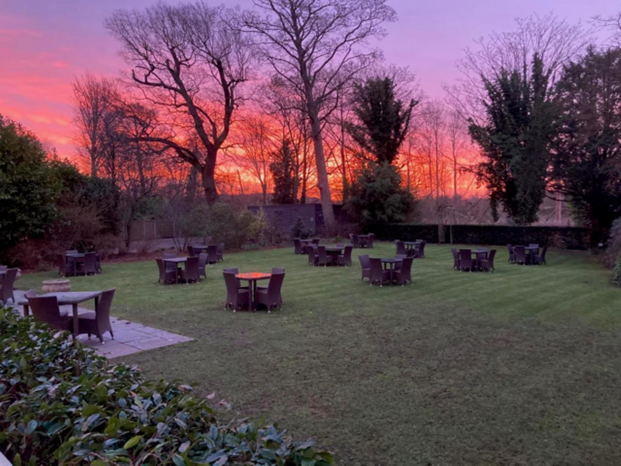 The Riverside House Hotel Mildenhall Εξωτερικό φωτογραφία