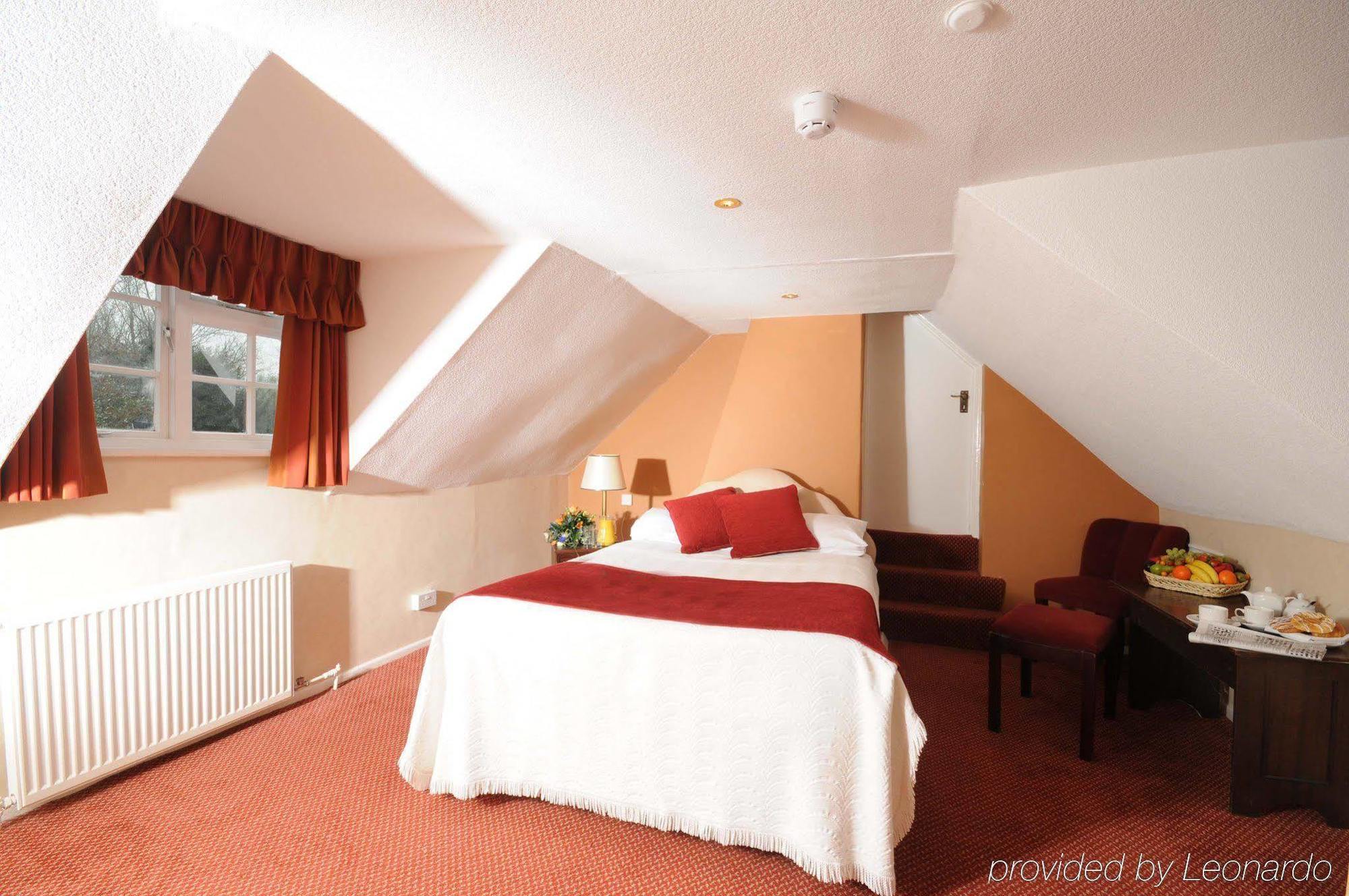 The Riverside House Hotel Mildenhall Δωμάτιο φωτογραφία