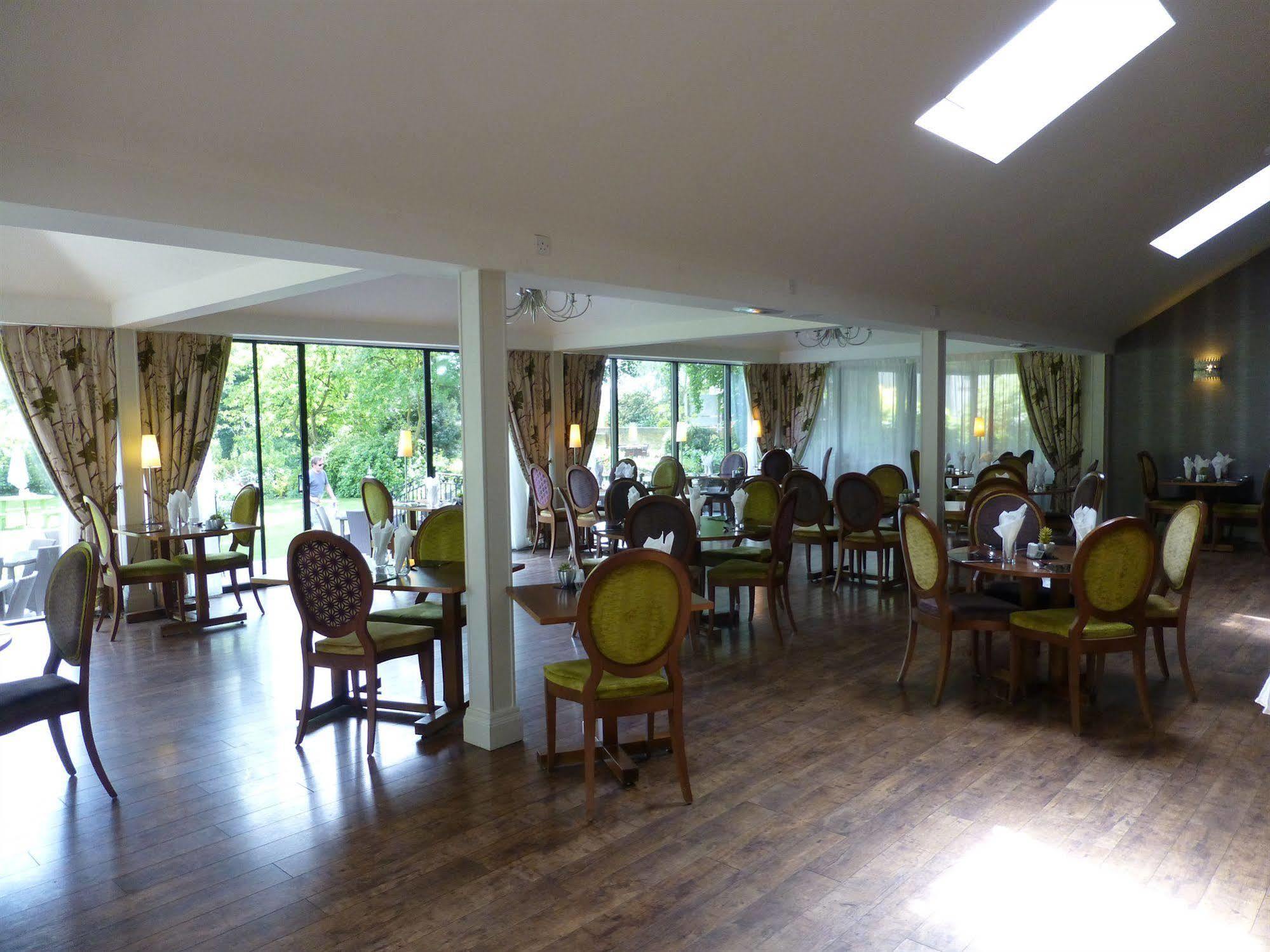The Riverside House Hotel Mildenhall Εξωτερικό φωτογραφία