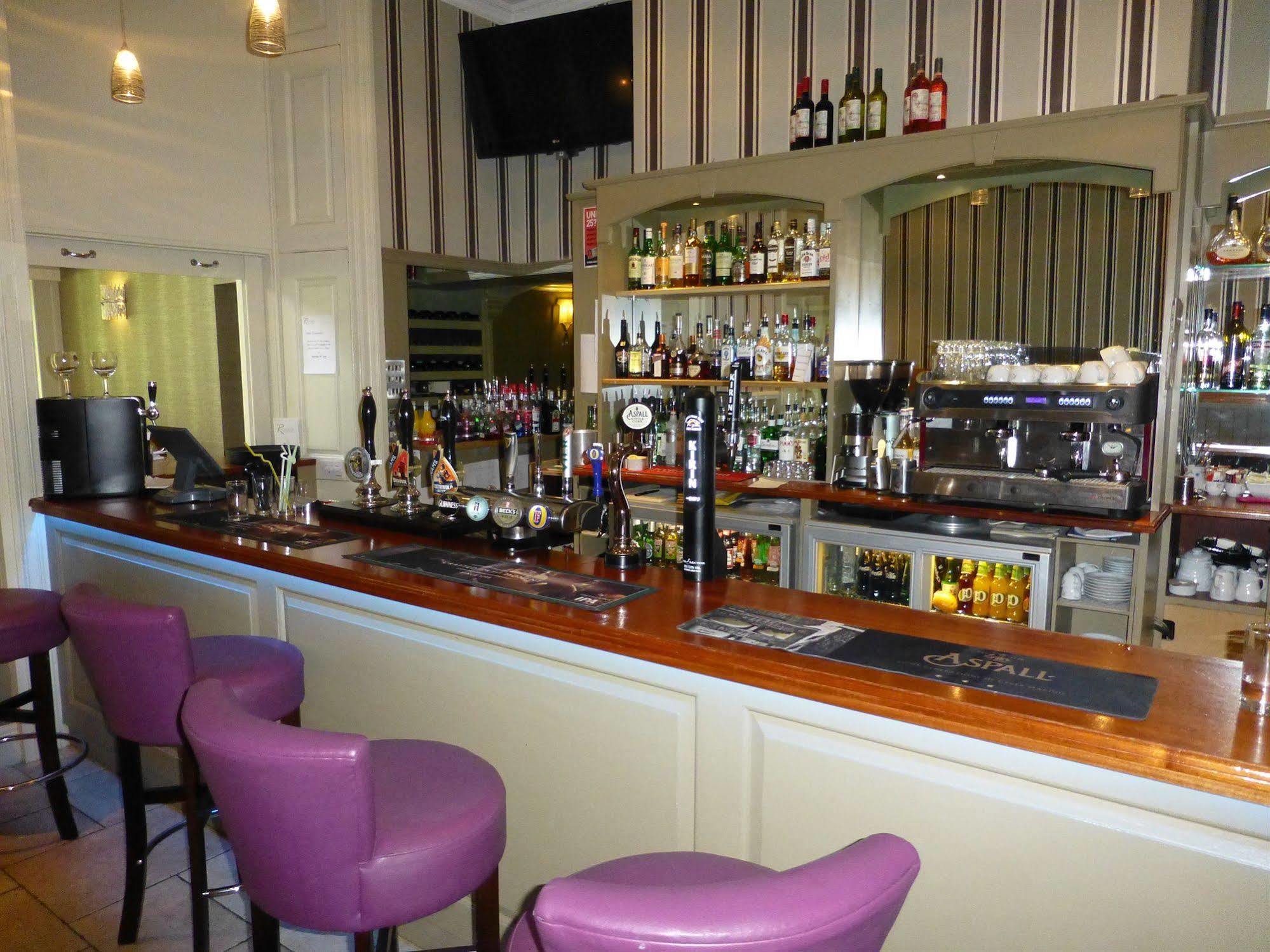 The Riverside House Hotel Mildenhall Εξωτερικό φωτογραφία